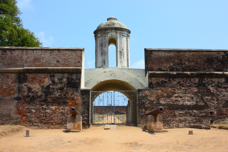 Sadras fort-entrance